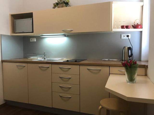 Apartman Innova Злин Экстерьер фото